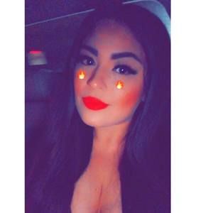 Meet your Posher, Noemi